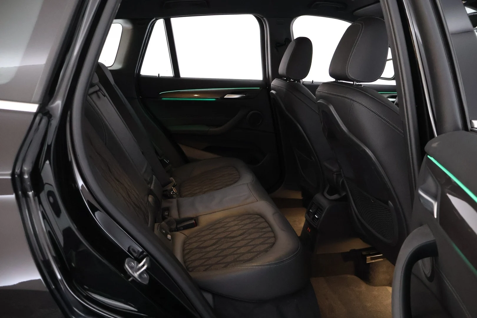 Car Image - 2uhWUnuCpmzMZjnxIF199n