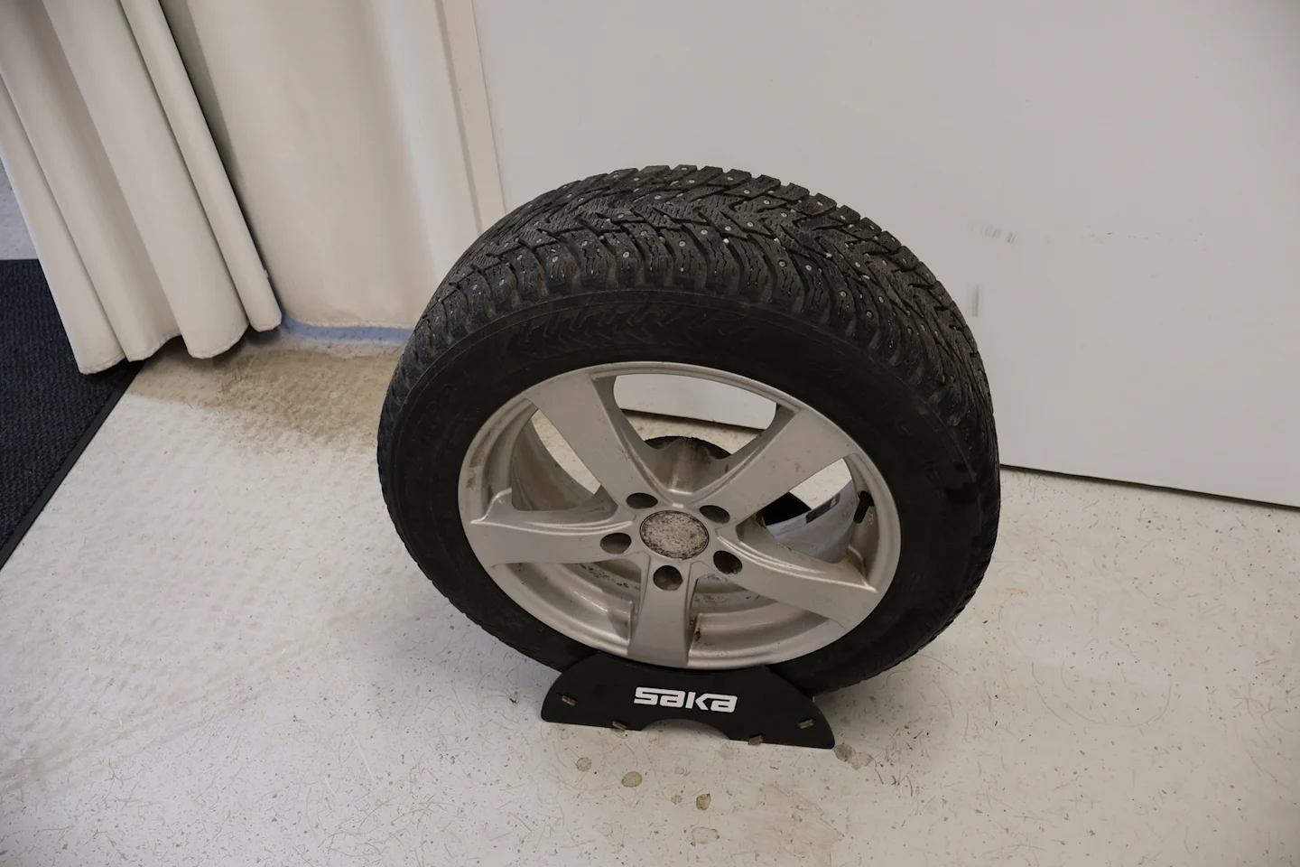 Car Image - 32qFBIEd9GA4Ijrslvq4Mk