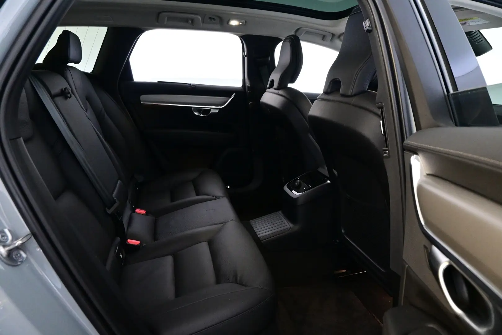 Car Image - 6kwnhe5ZbbolU6JFpTxfH9