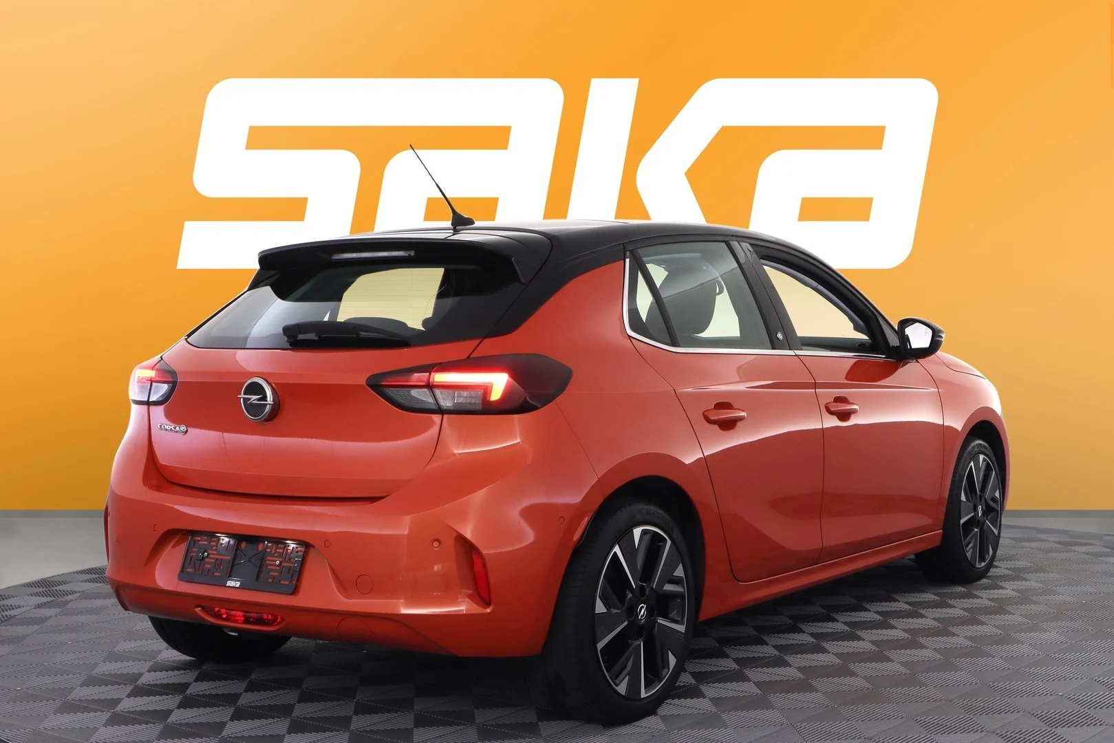 Car Image - 1B50BMf2wHnJpm1XHbnjKv