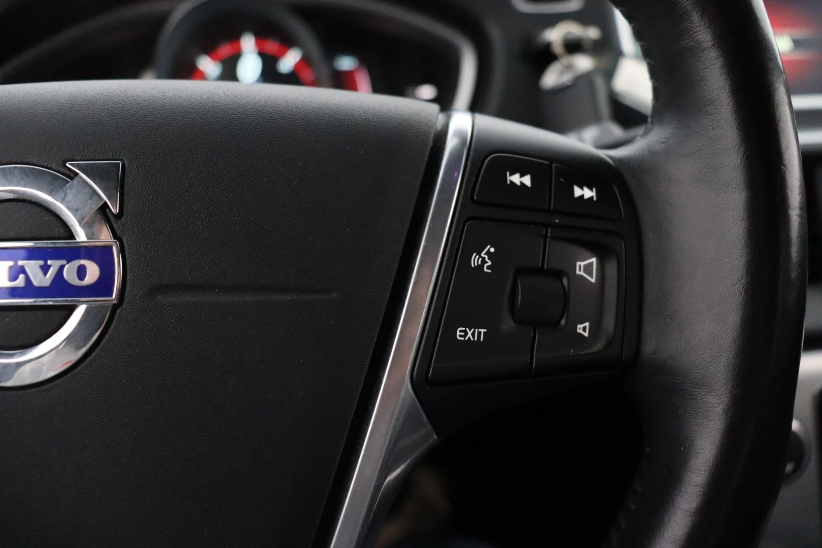 Car Image - 25qH4XHa2OBVyCC015xiyX
