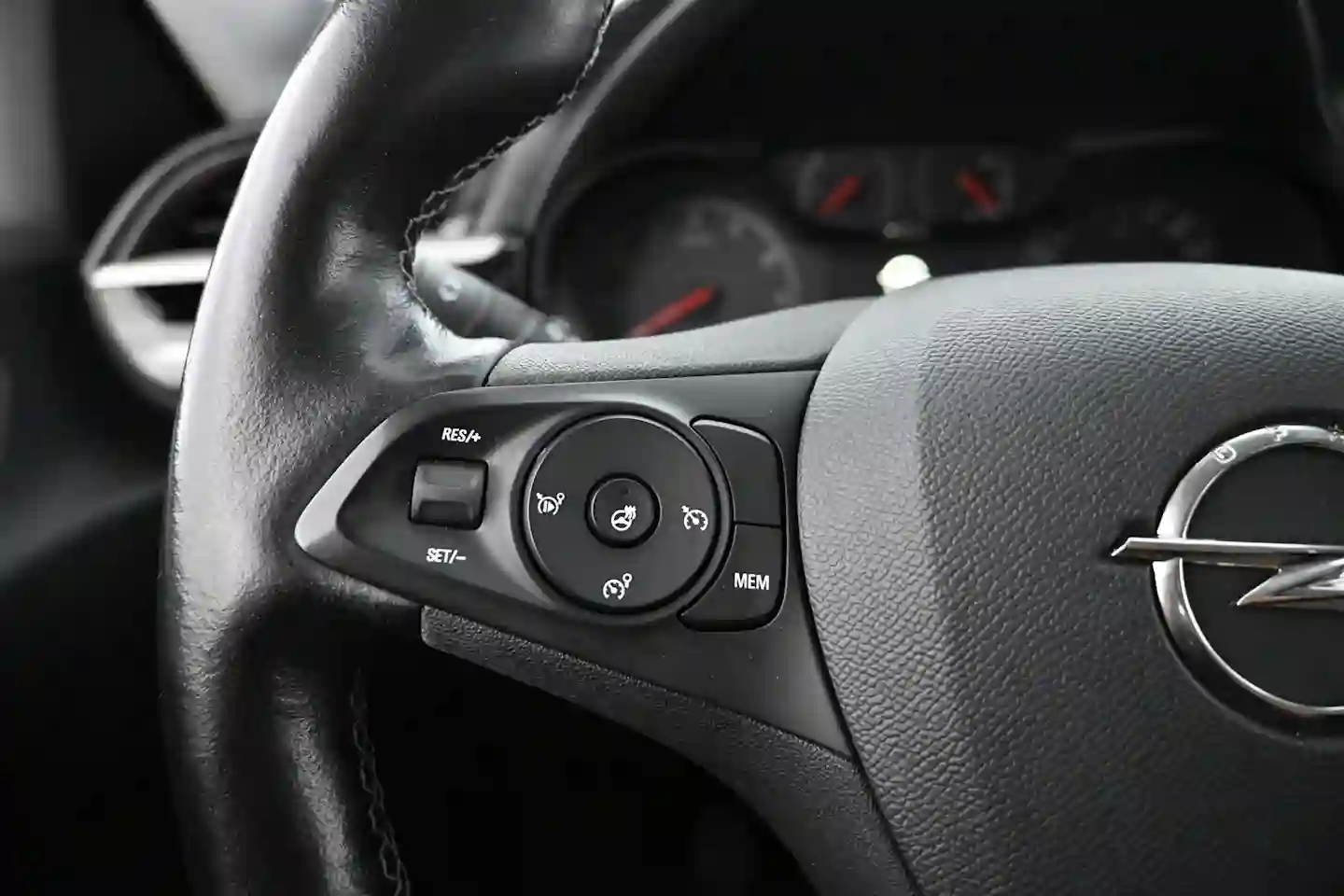Car Image - 2B50P9udgfhTqeIofz3SJF