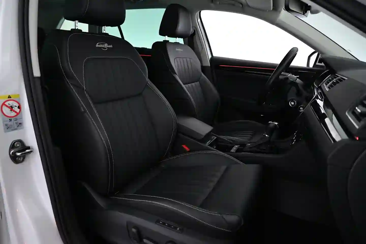 Car Image - 6526zPhxvwdL91ioJmGMSu