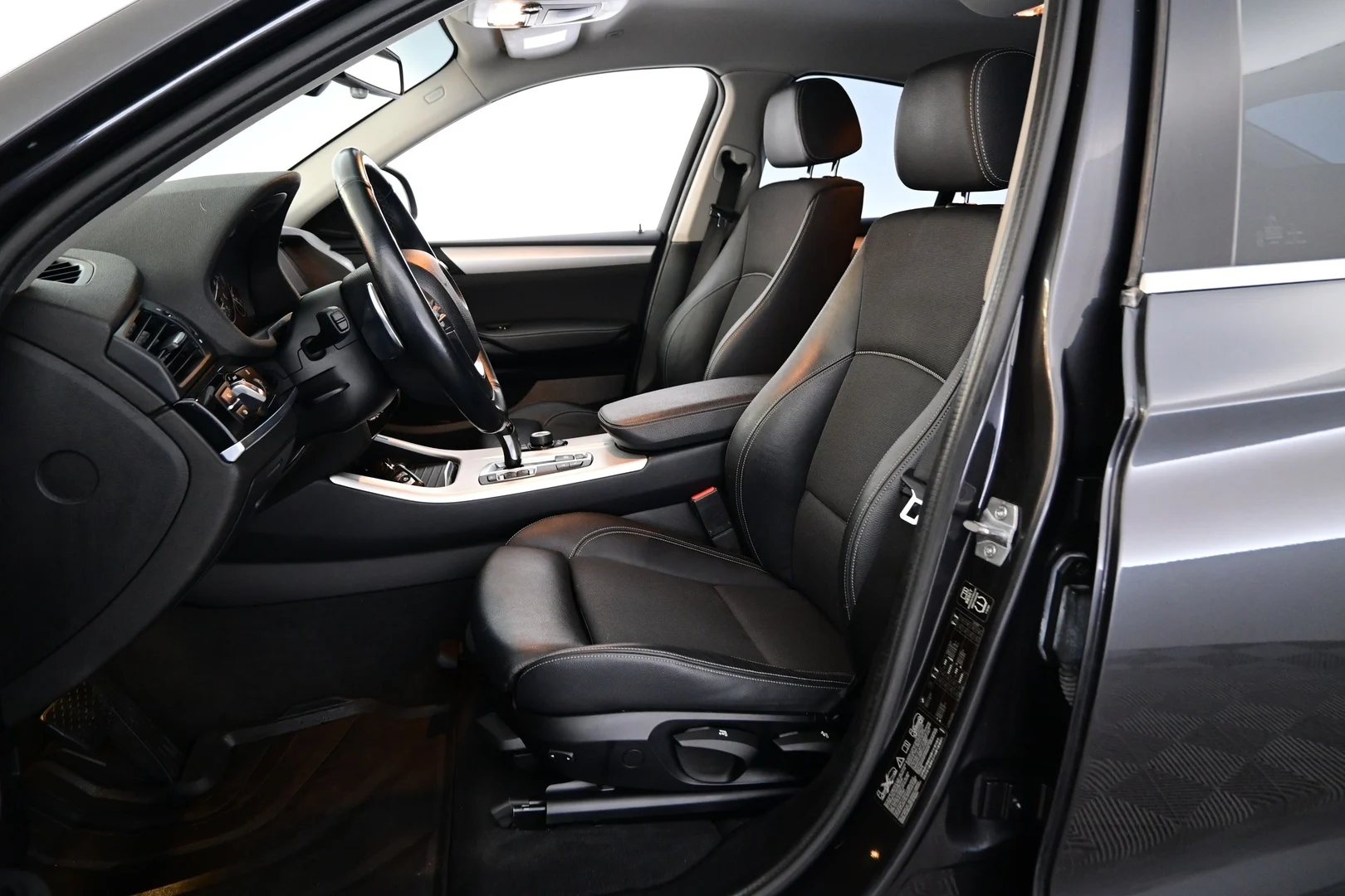 Car Image - tNtecYhoifJ4y0AlMX4ZB