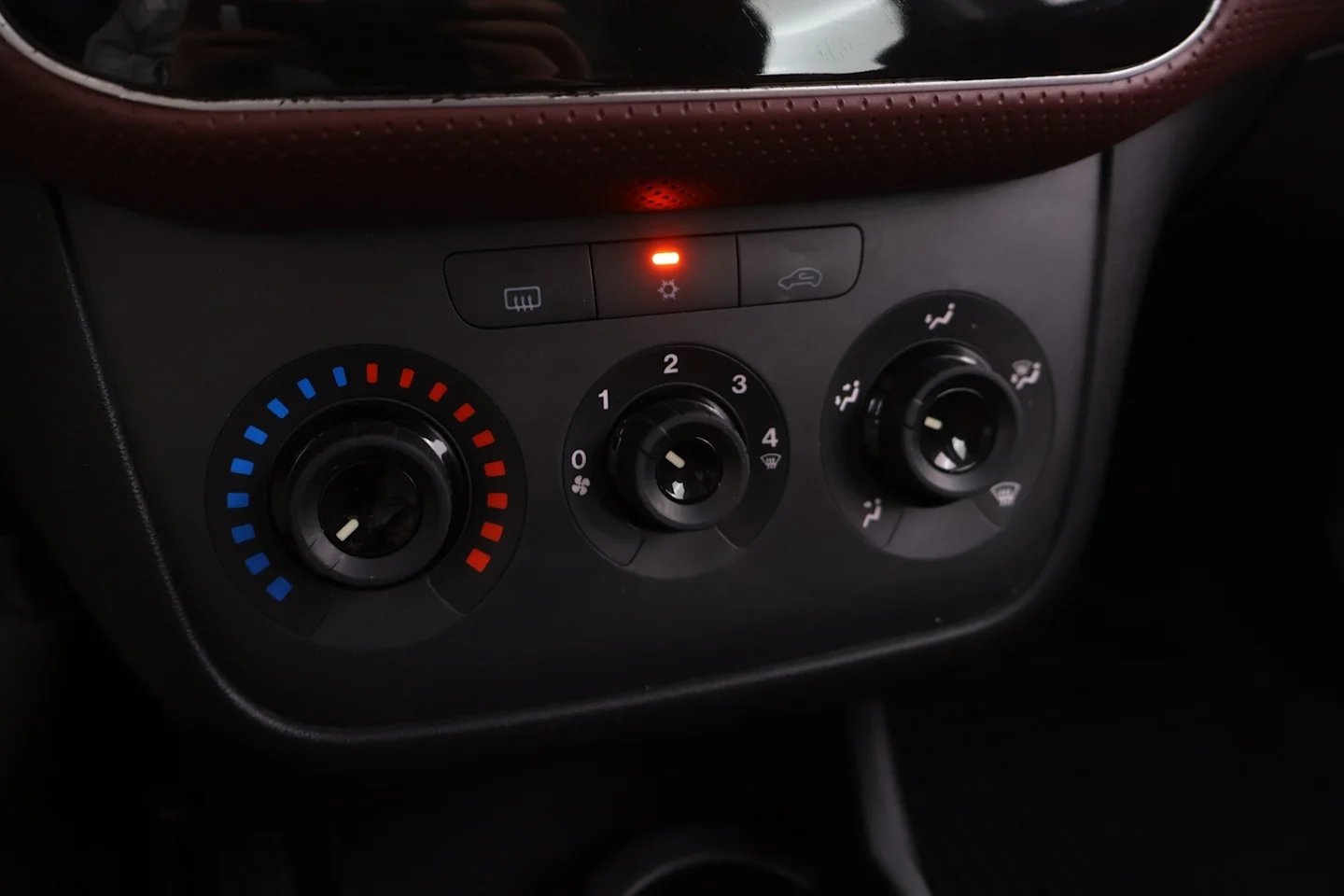 Car Image - 5kfJR8EPxqcgbOYHhPy41E