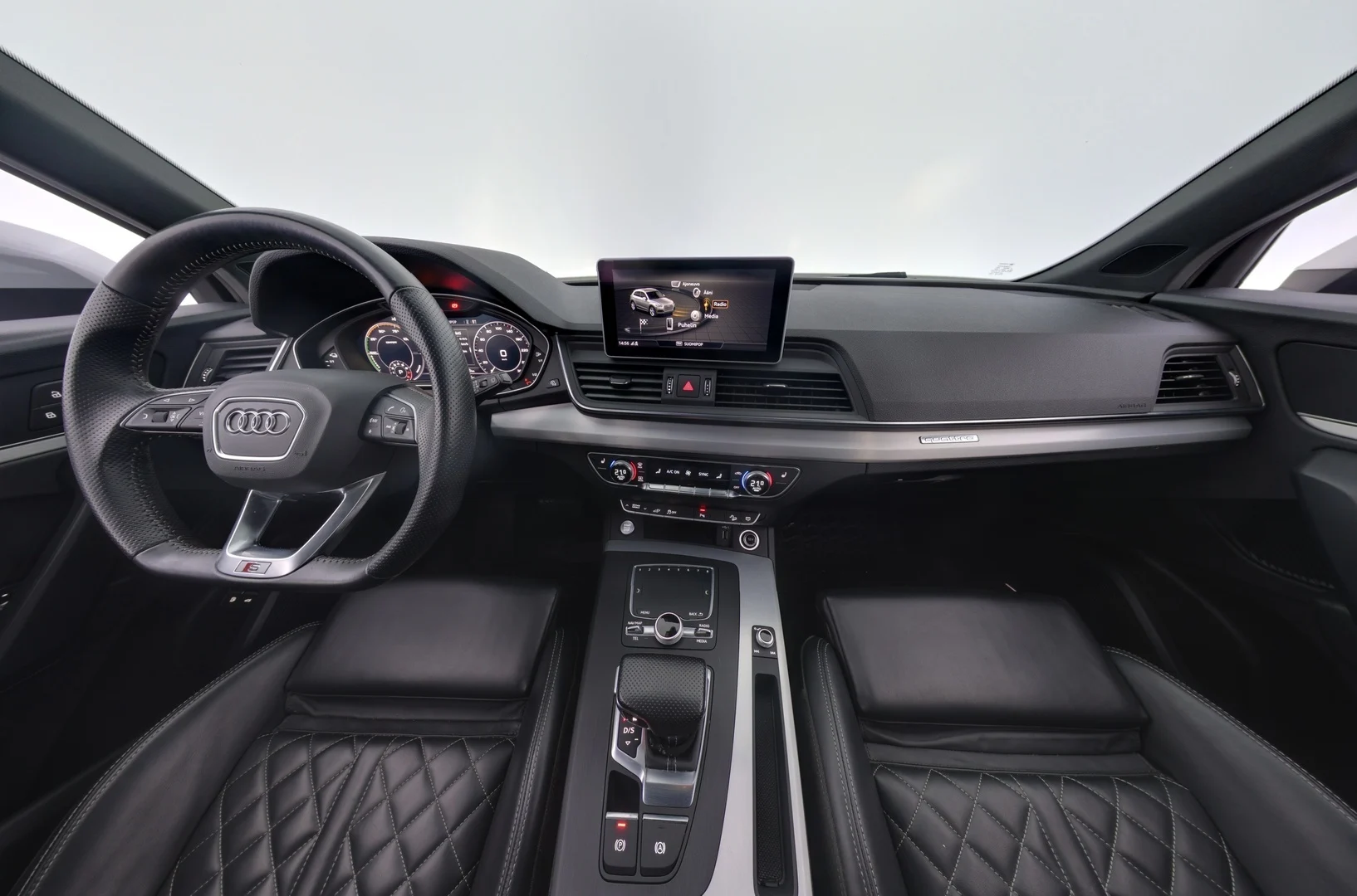 Car Image - 2LaAzPFZH6mEj3ceNtOOYl