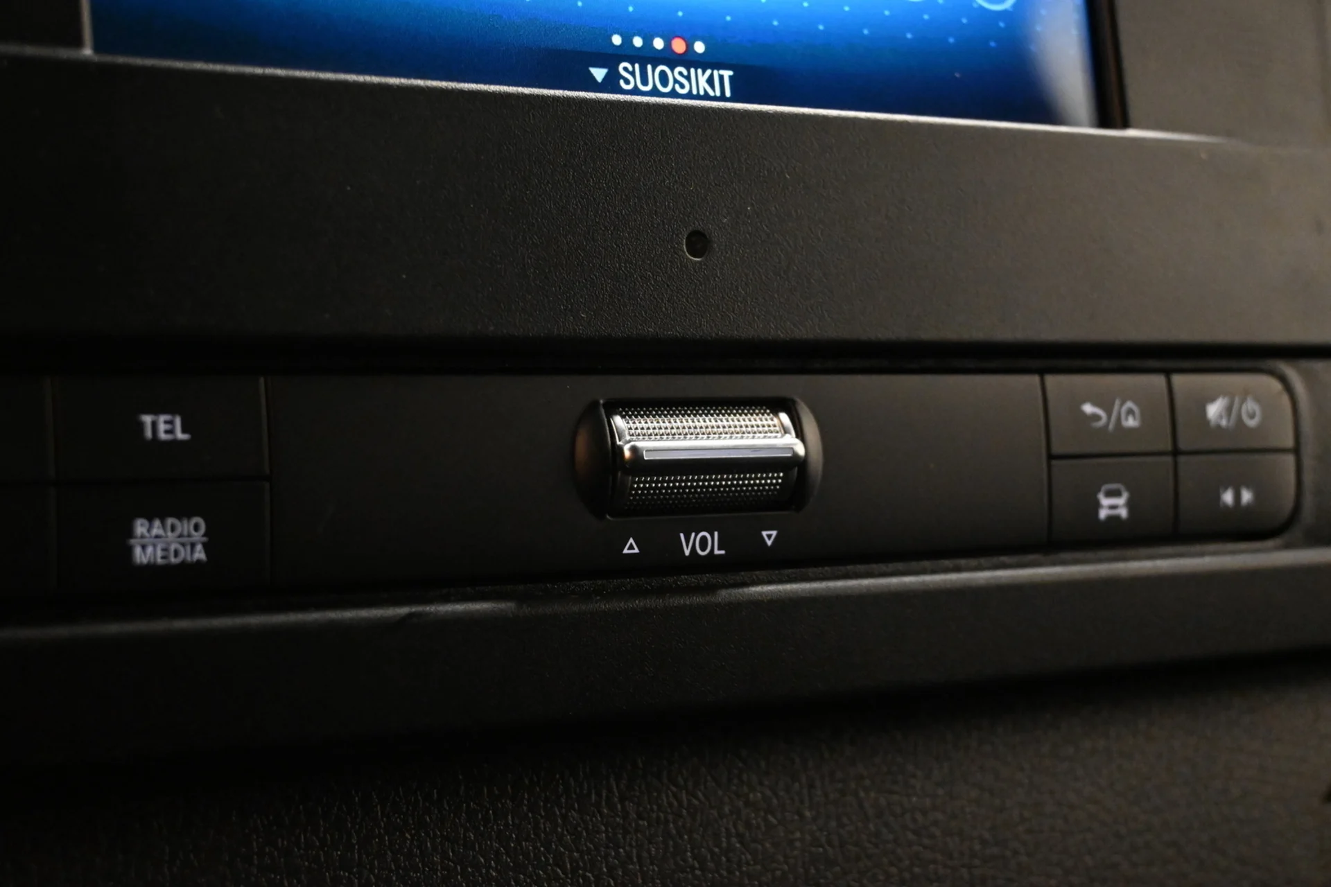 Car Image - 7eiNfV2ME8gYSW3vamd9YL