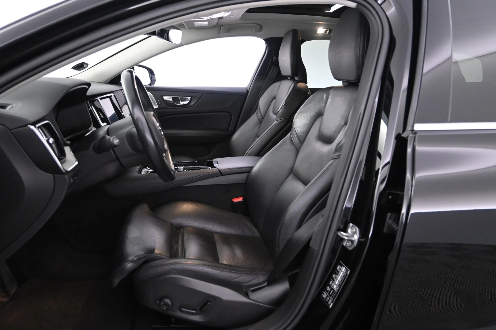 Car Image - 6UzsTQO5Jo6zKXXKIxr0fZ