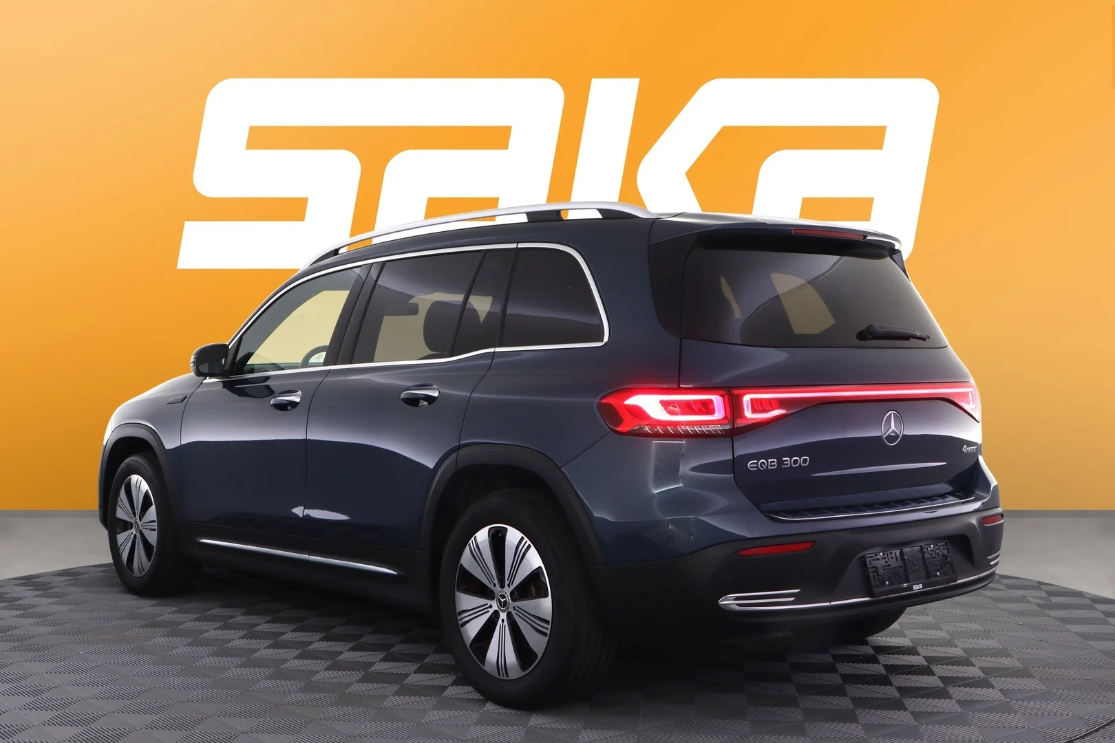 Car Image - 1iQSBJdYqNih1xdcP6XMuL