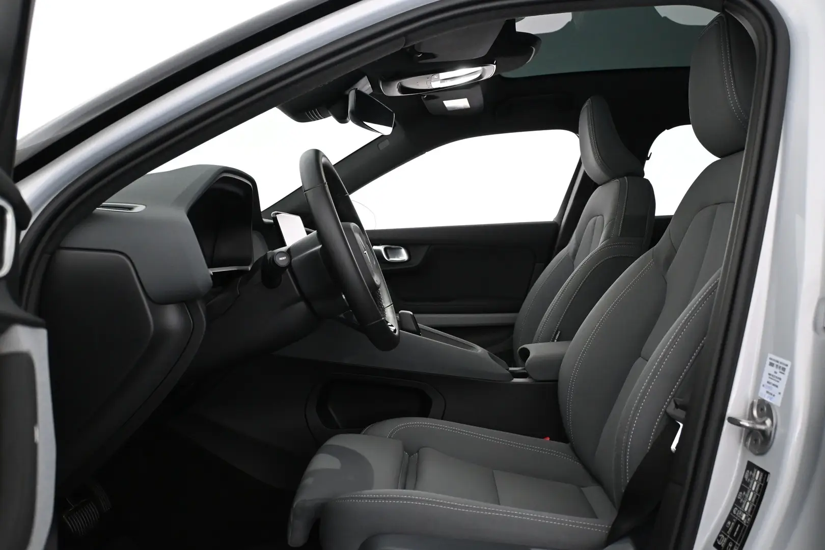 Car Image - 1F7BIIPDEyoNdLXF9jRNre