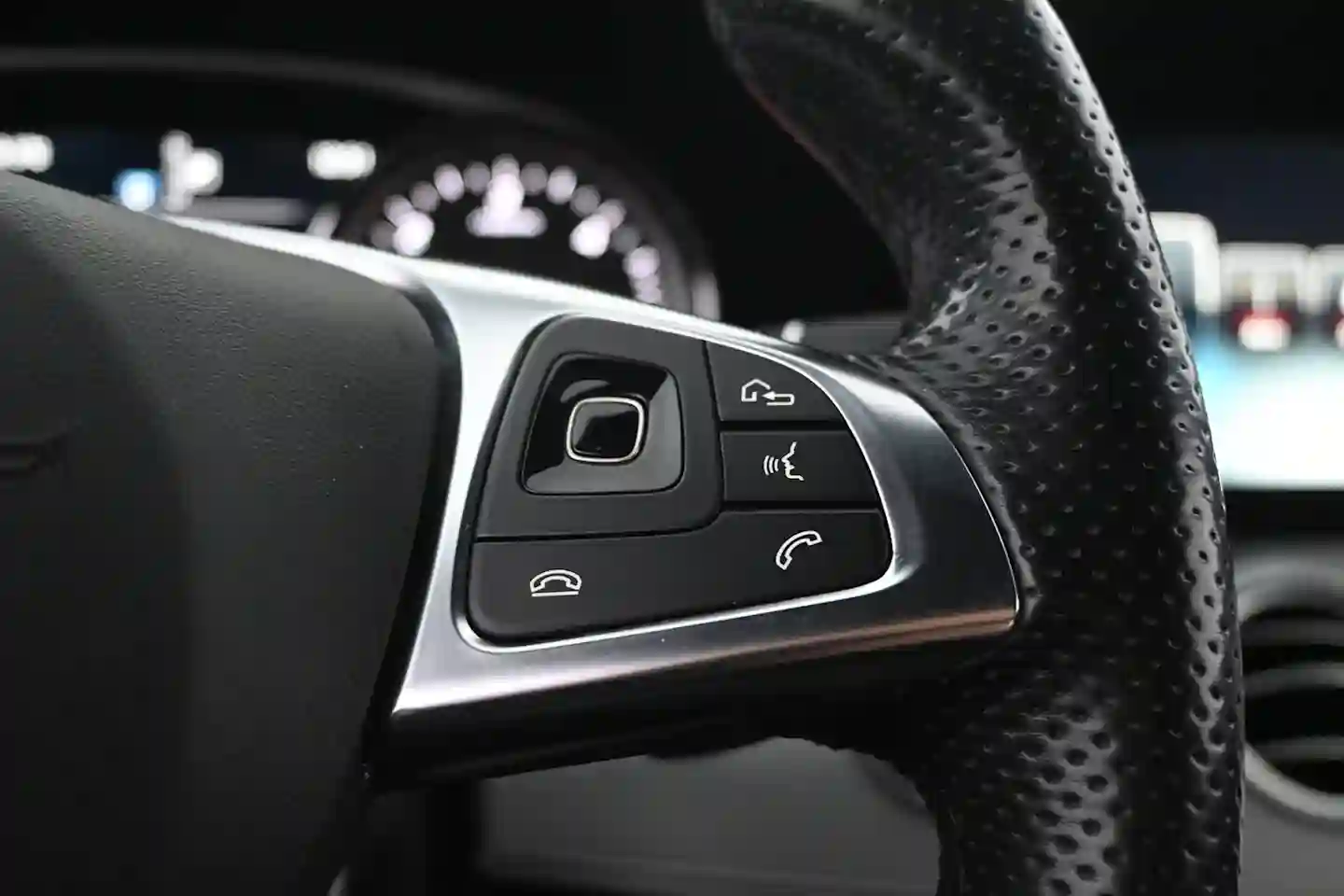 Car Image - 4tVp0VgP9OgwdiJmDYGnCe