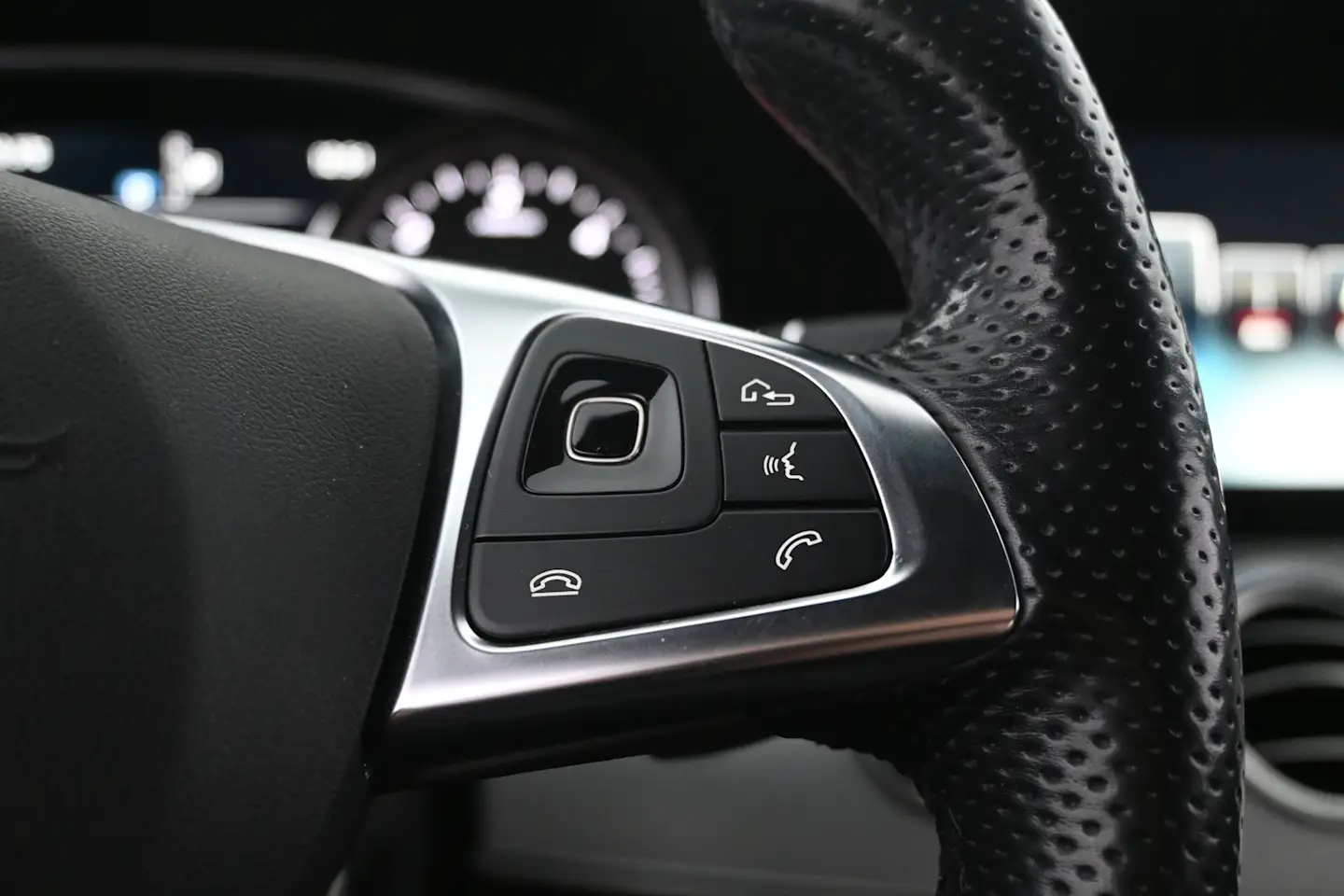 Car Image - 4tVp0VgP9OgwdiJmDYGnCe