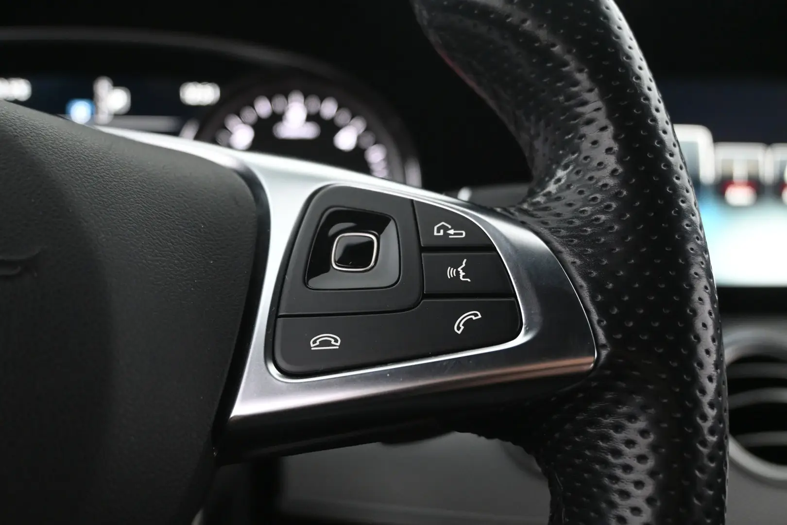 Car Image - 4tVp0VgP9OgwdiJmDYGnCe