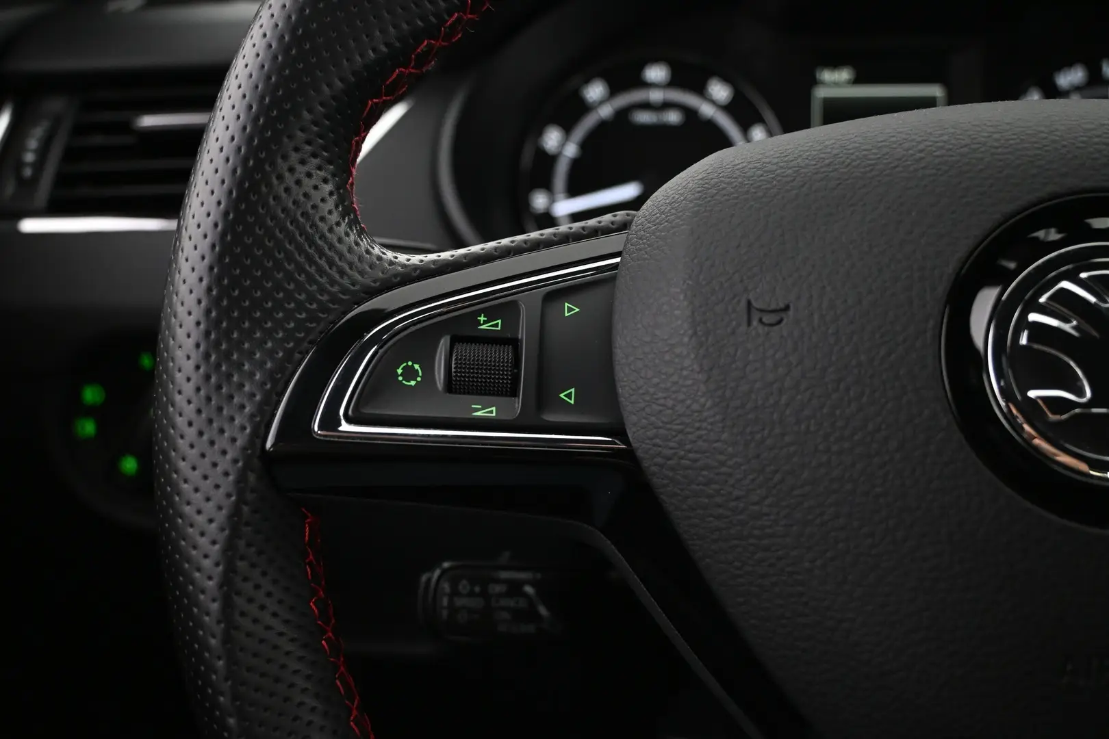 Car Image - 781GFN3ZSYPGylXIAJVXz8