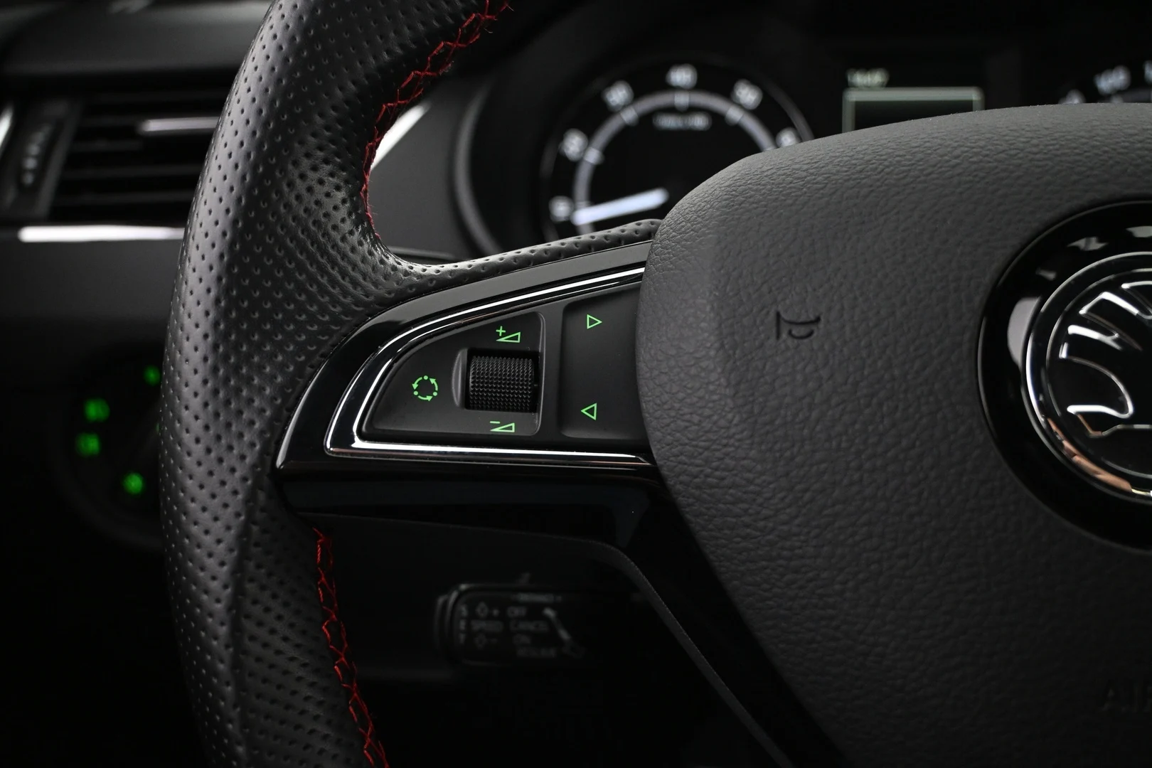 Car Image - 781GFN3ZSYPGylXIAJVXz8