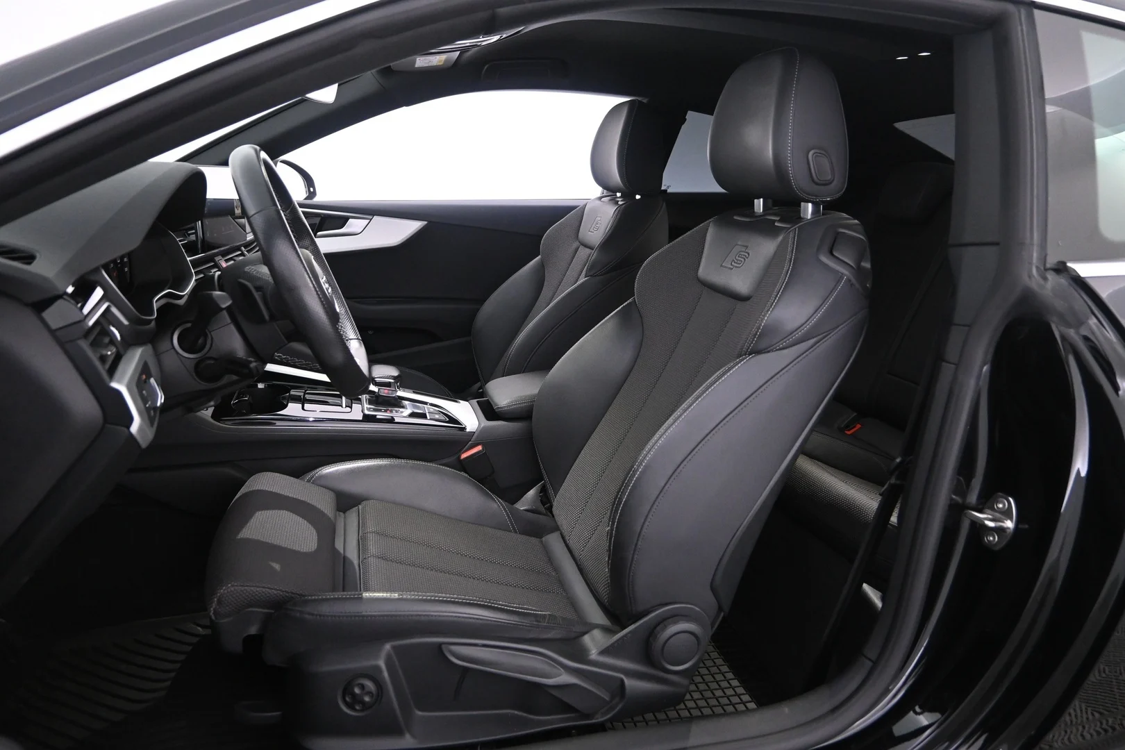 Car Image - ZyyYGUn5zPXO5kHprq1PU