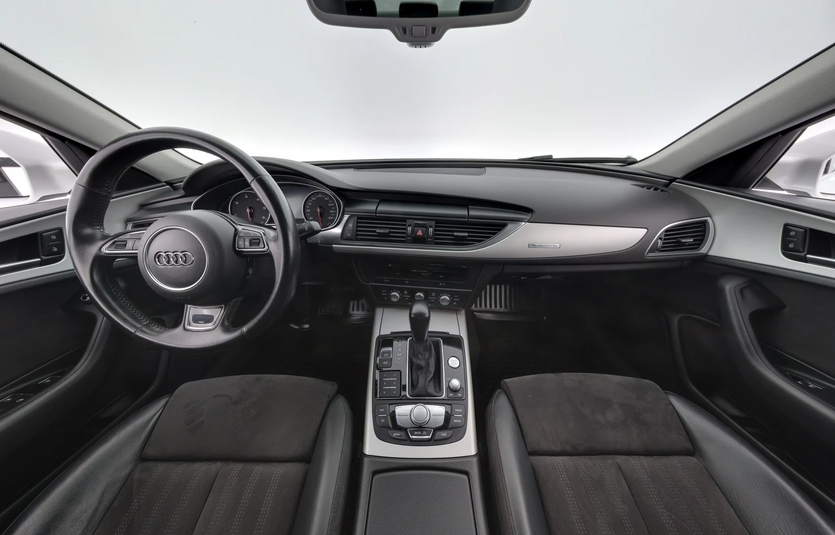 Car Image - 2M6WbS5v0Yo7MAR2w8GTmG