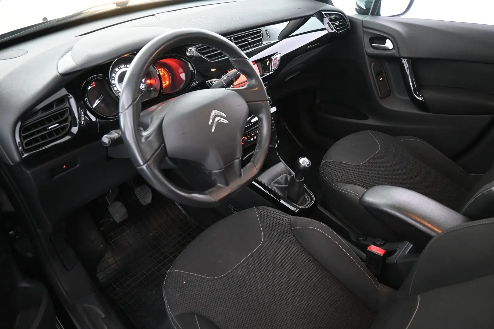 Car Image - 4jMCzcsqsNuAhfnHBnBfff