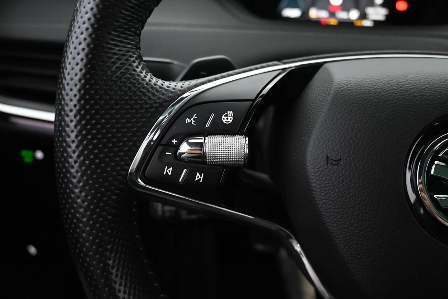 Car Image - 3QMFJkQ8i6z3ZHbsewKFoA