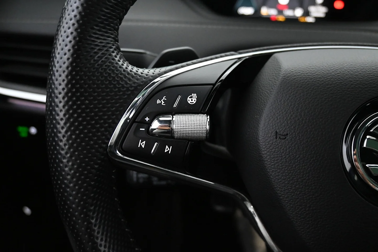 Car Image - 3QMFJkQ8i6z3ZHbsewKFoA