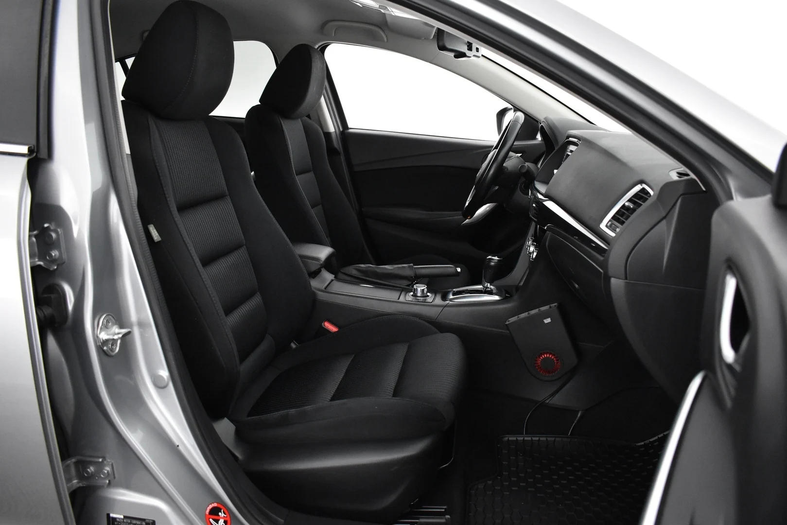 Car Image - 7jLjnRF8FNYhPa8hPbtxZ5