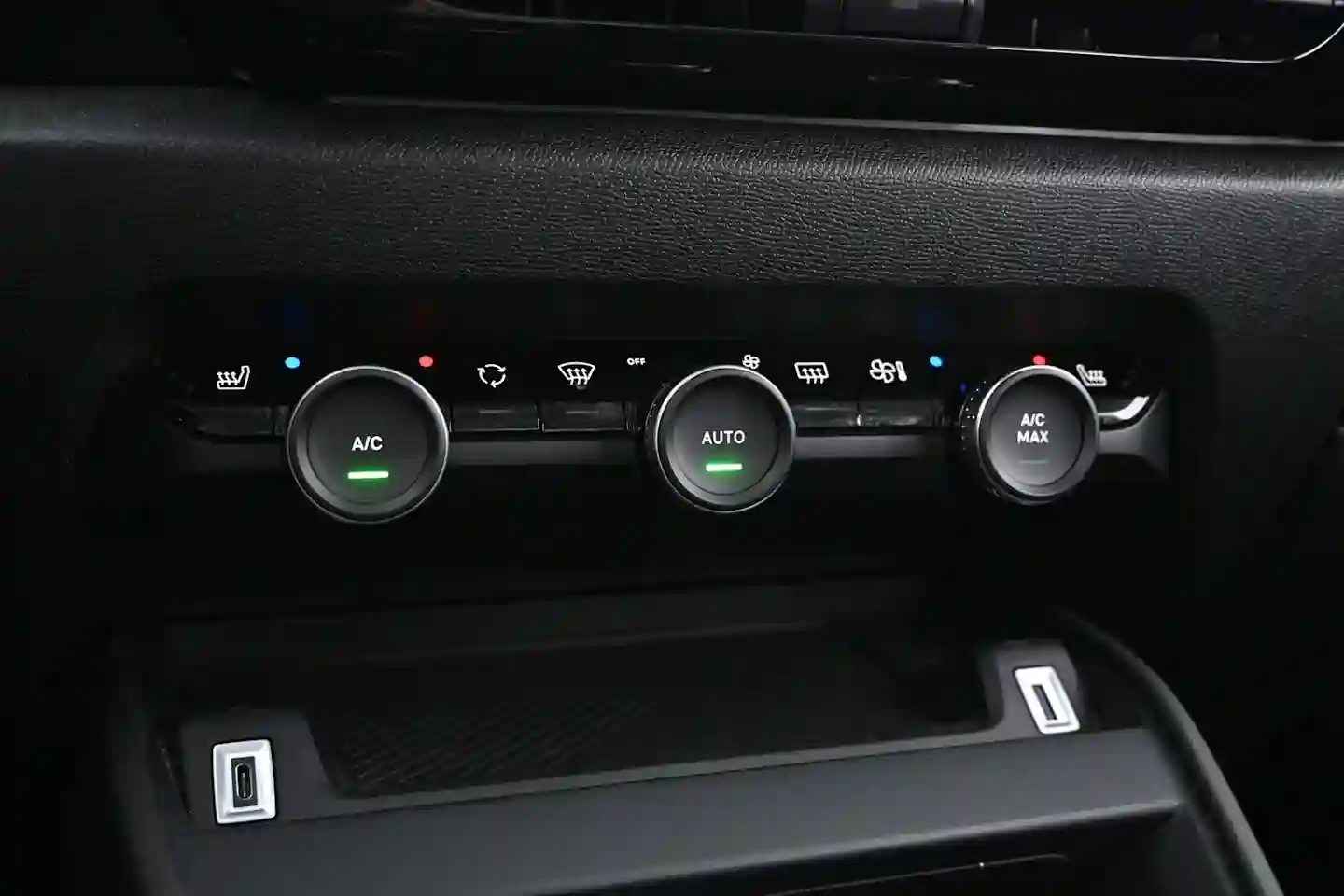 Car Image - 6nxhXjsJUj2GJVV0MPlGuC