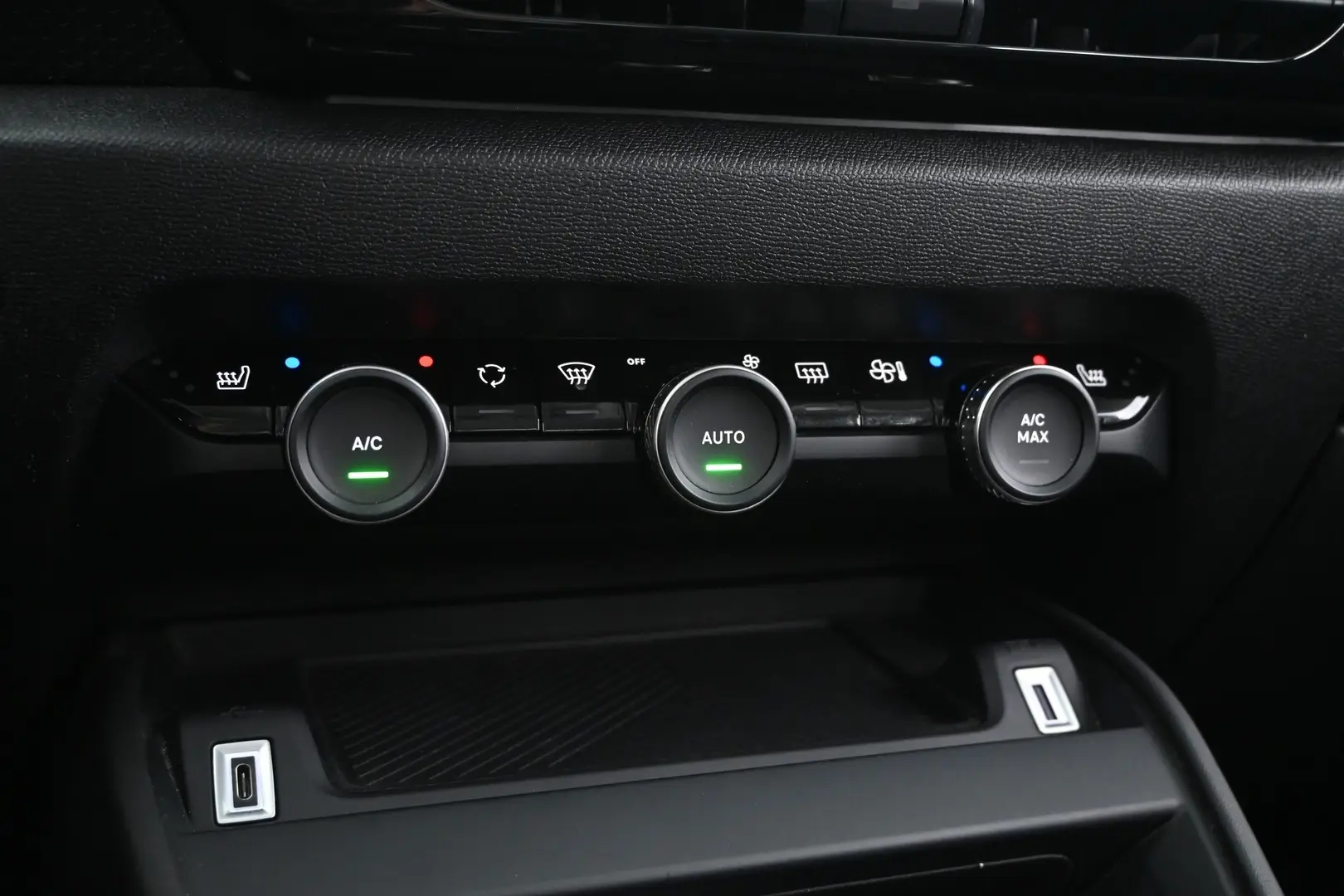 Car Image - 6nxhXjsJUj2GJVV0MPlGuC