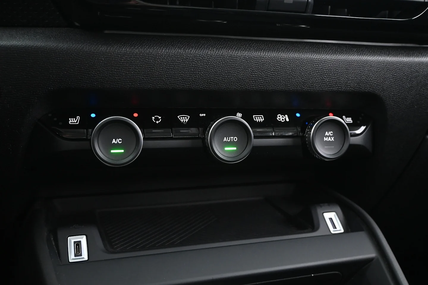 Car Image - 6nxhXjsJUj2GJVV0MPlGuC