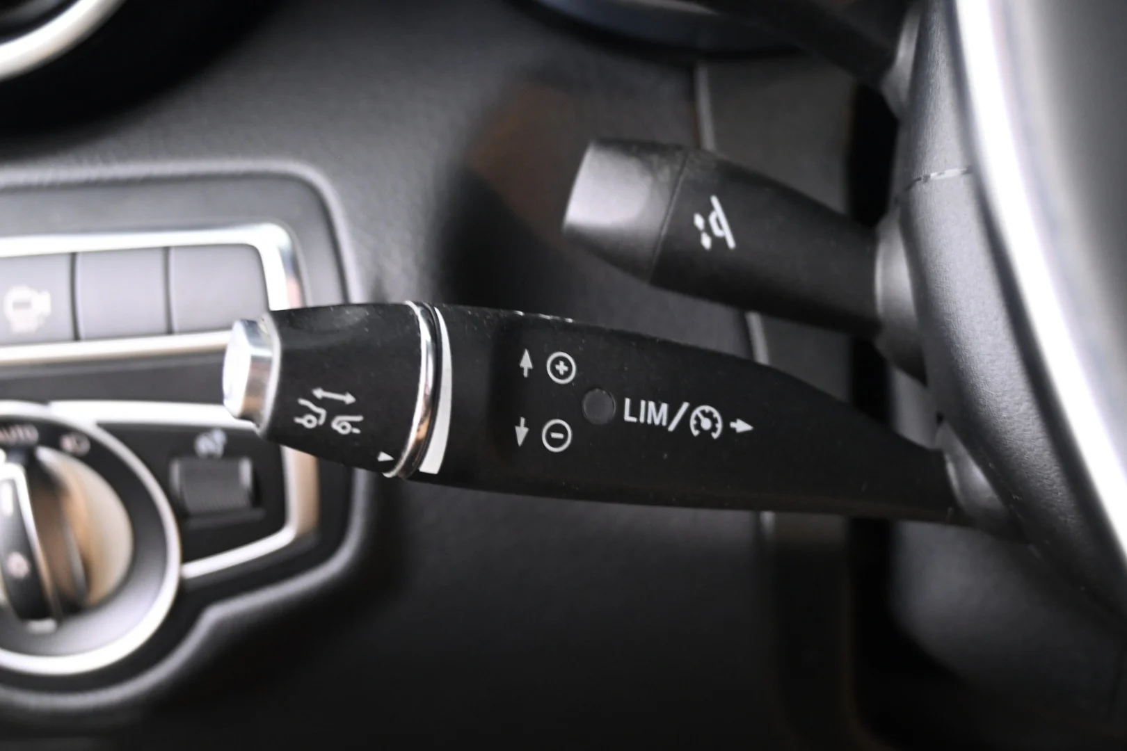 Car Image - 4RHvGbQbv1eImPt51pWnVU