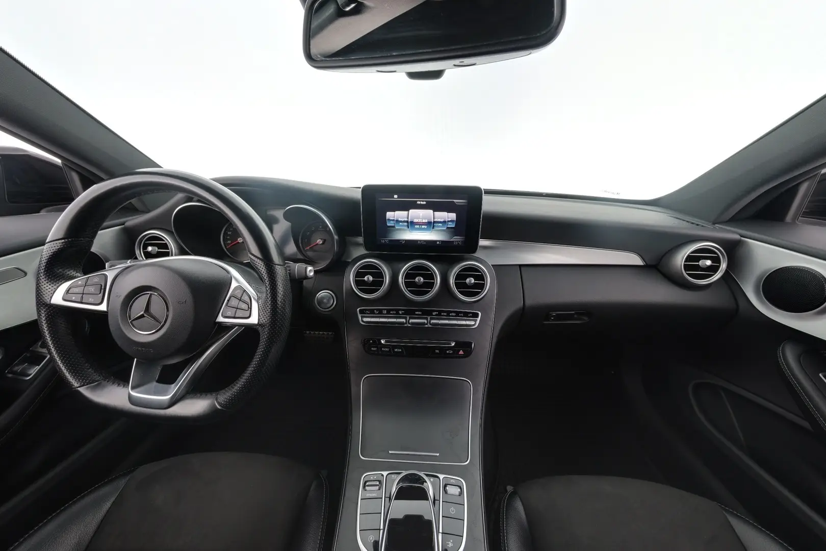 Car Image - 39WdJArrsdIxtU5tm0YrBi