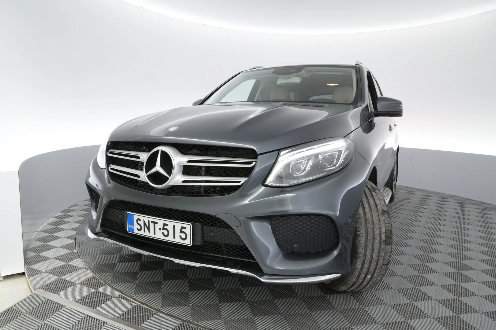 Car Image - 2QhEJfl5J3HzsHCX3ubMQO