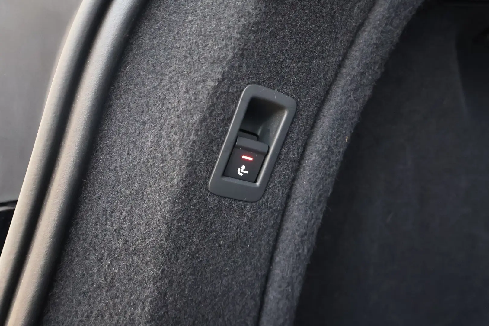 Car Image - 5agz1NQNAVNbrK7OIWNjzt