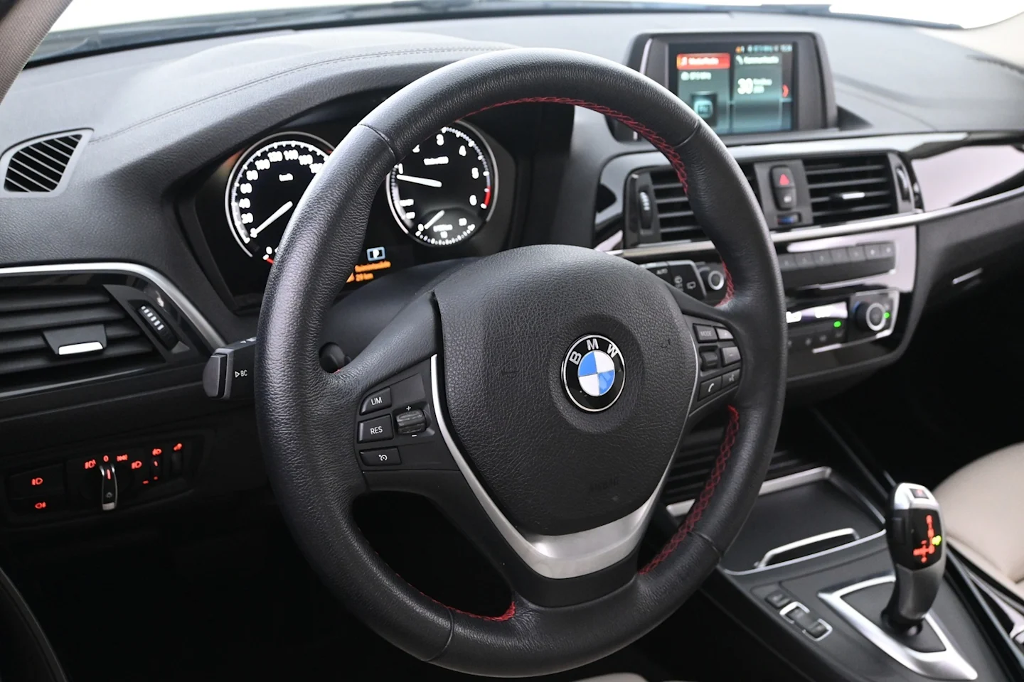 Car Image - 7pmkhNBXv3yuP6sLeTKXCE