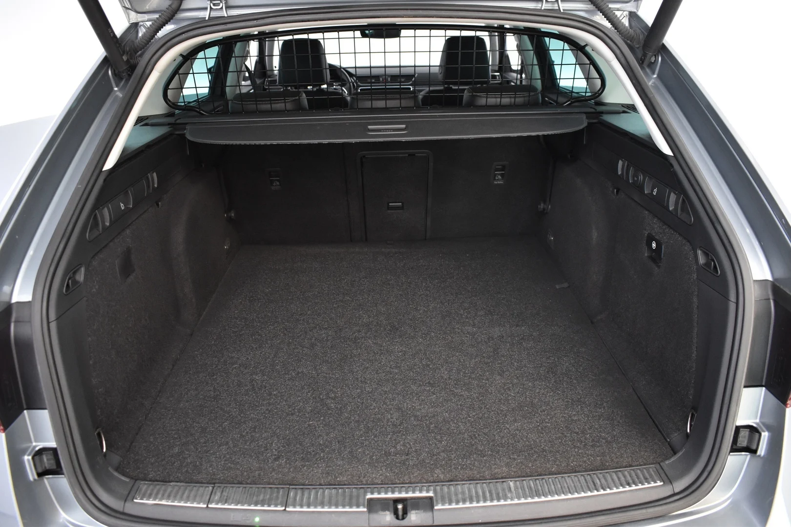 Car Image - 7bHota7z4XTzDlTAPaevRL
