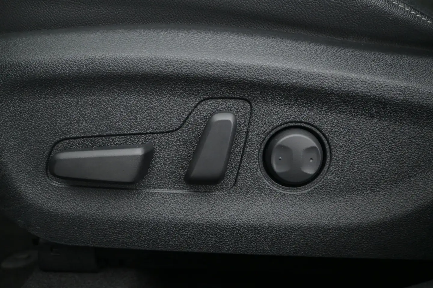 Car Image - 7FB5JksMarm7vb18SIvNS8
