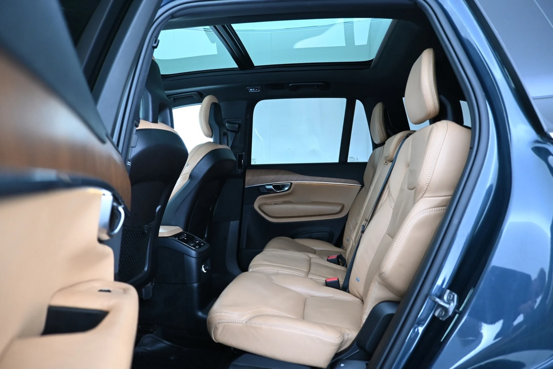 Car Image - fDYUg2HQsIU5WUibogc7n