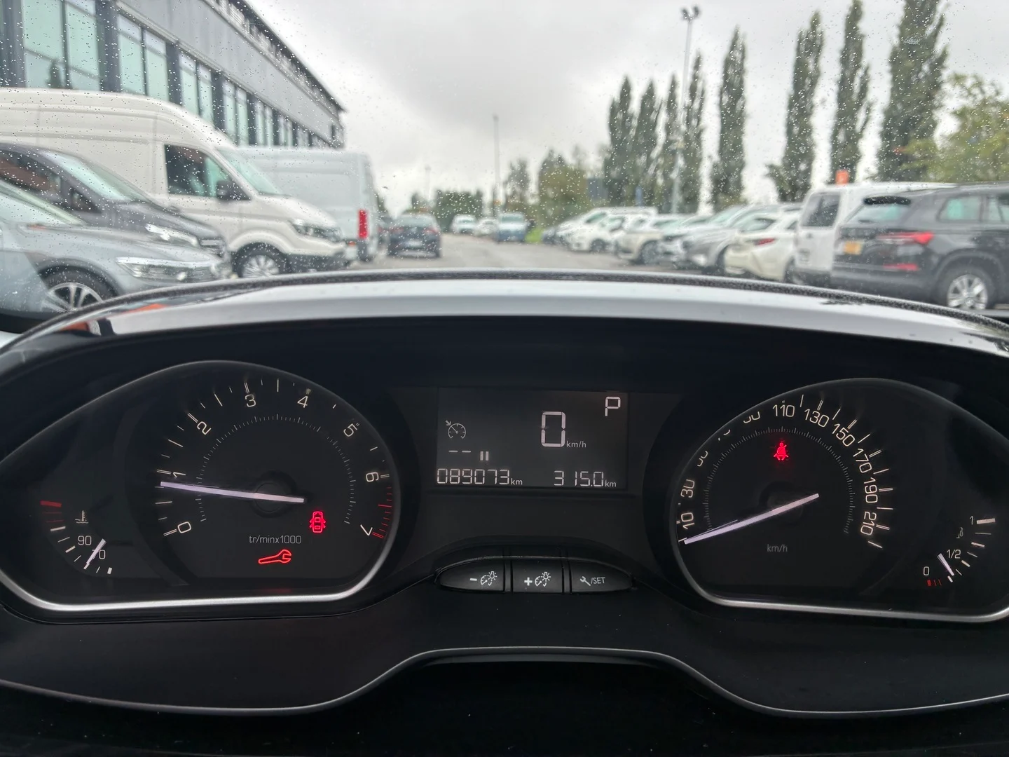 Car Image - 5PRuywoZjI4n7R4fFQSrNL