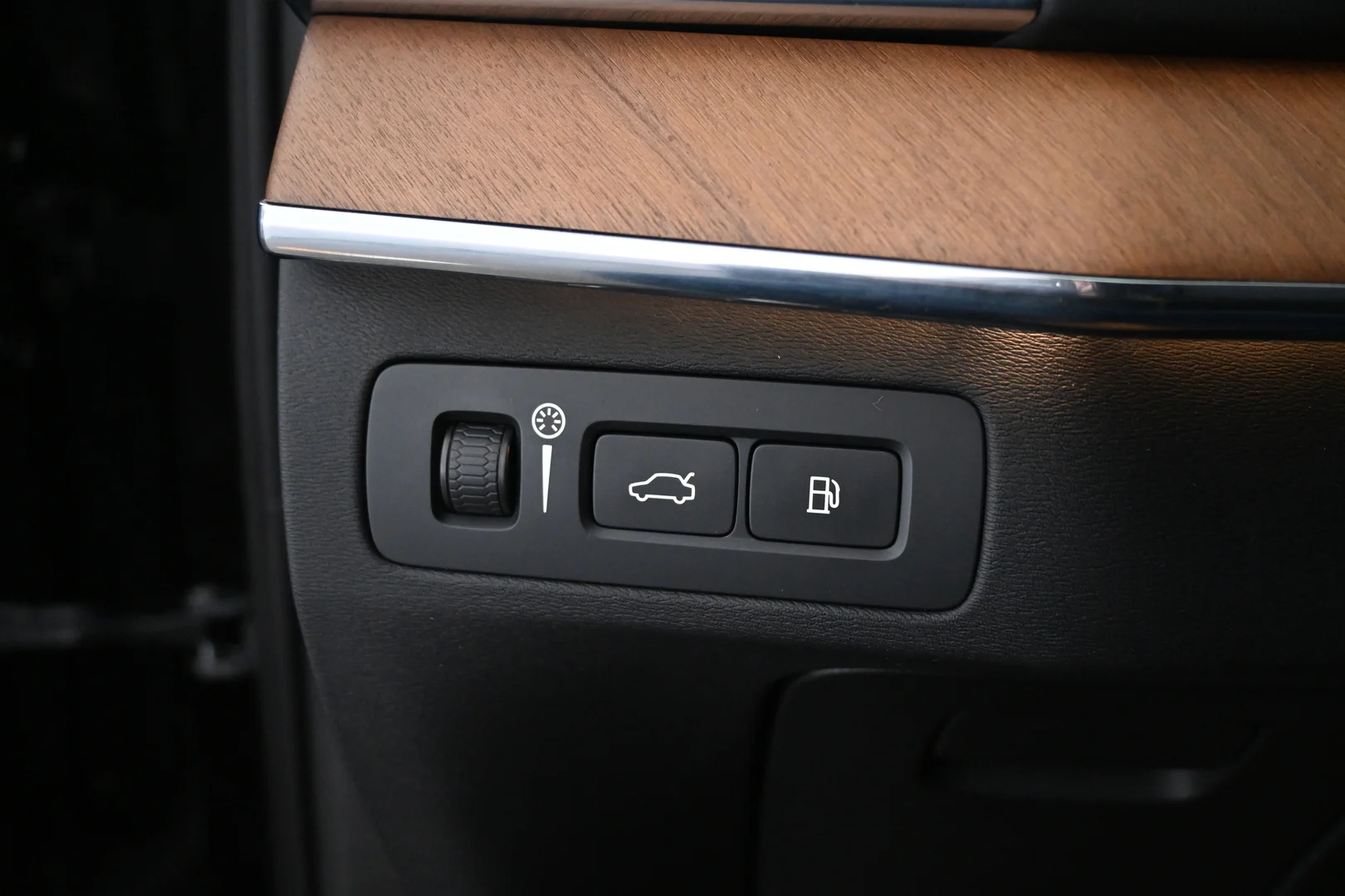 Car Image - 7iZ8vvXkAeZa6lKVkrMEUm