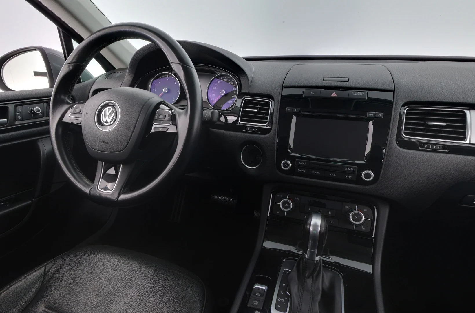 Car Image - 50bQSKPKUdplPkw9hT5JTe