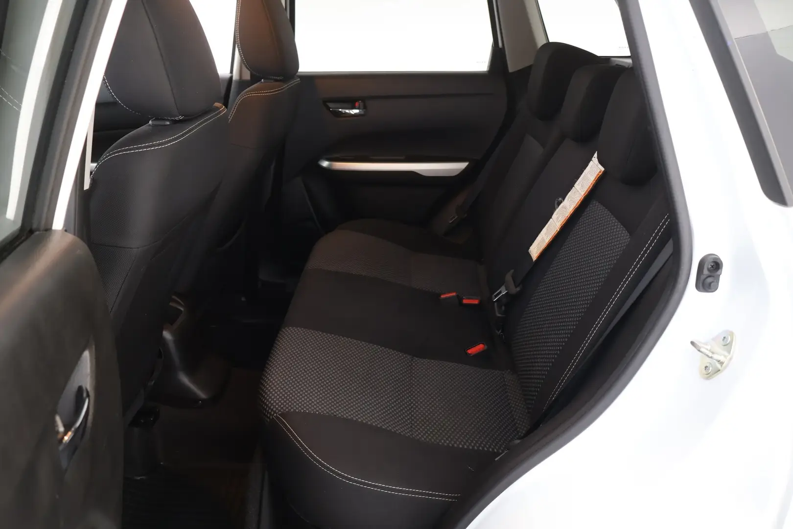 Car Image - 5vV9mDKHjTd5xYI96IlWm9