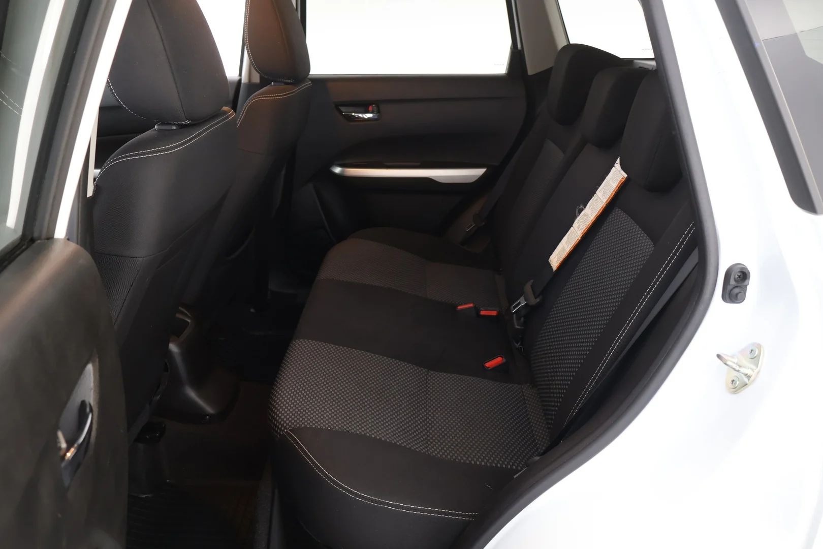 Car Image - 5vV9mDKHjTd5xYI96IlWm9