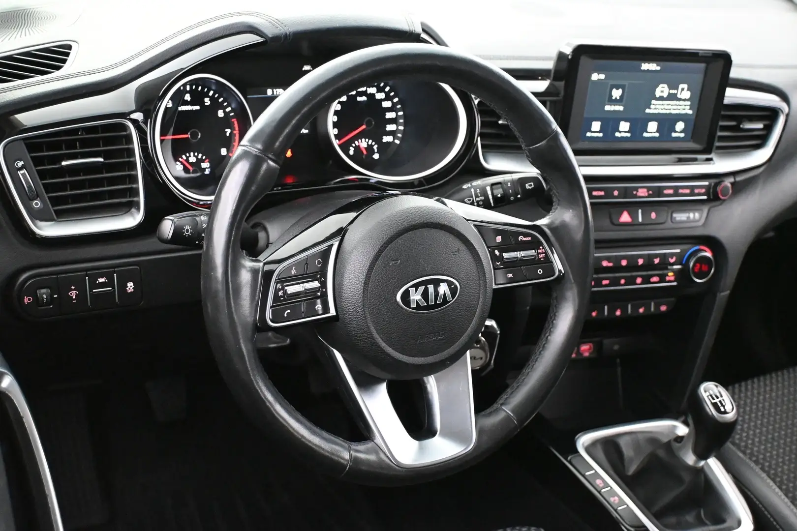 Car Image - 3vIX7nadtls1eiMsJT4uR