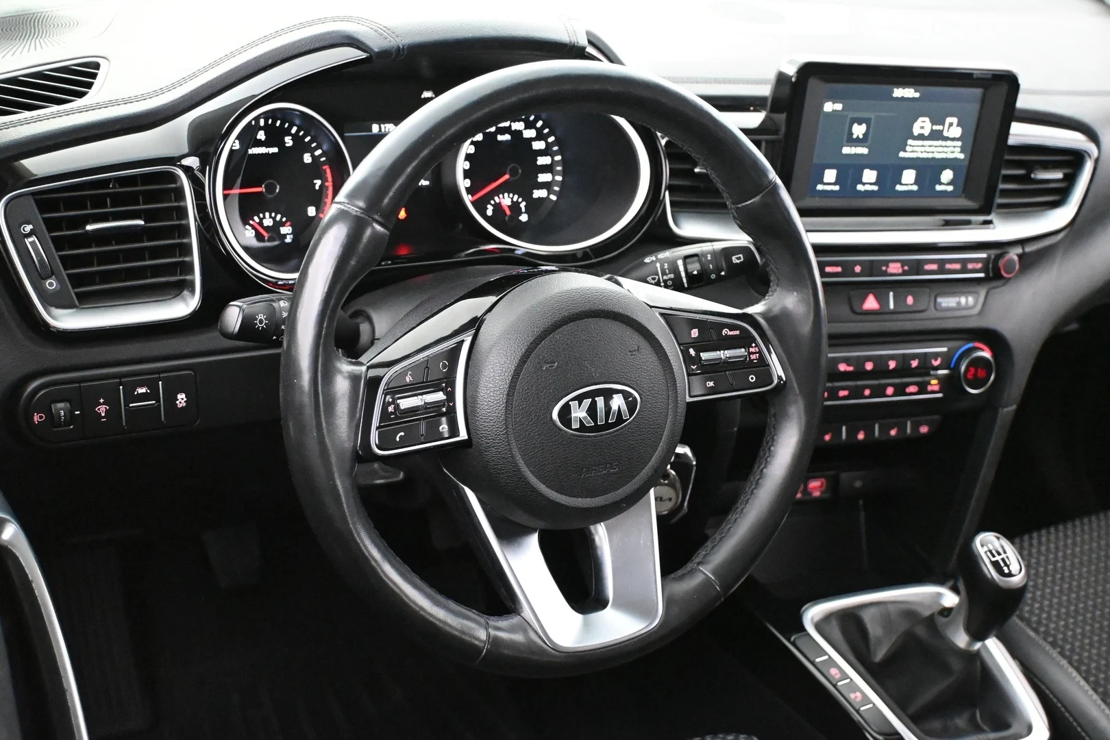 Car Image - 3vIX7nadtls1eiMsJT4uR