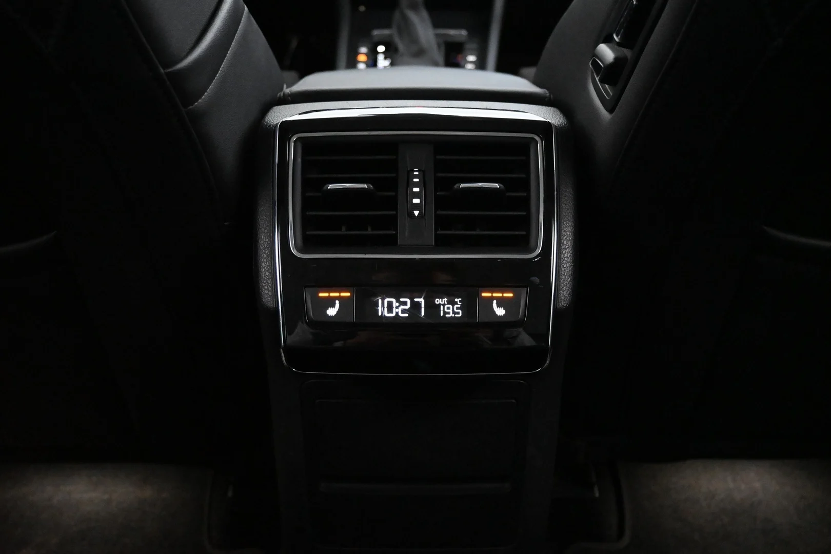 Car Image - 6xxFfqOQ82af66d18jjiUf