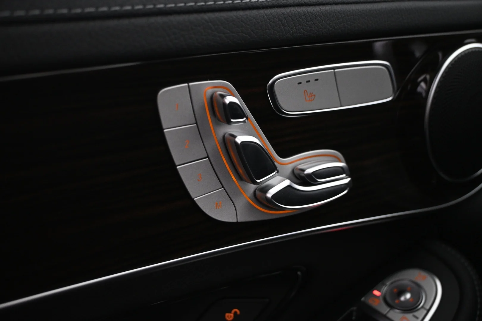 Car Image - 6H2r5xwdSU8rhUpXaard6D