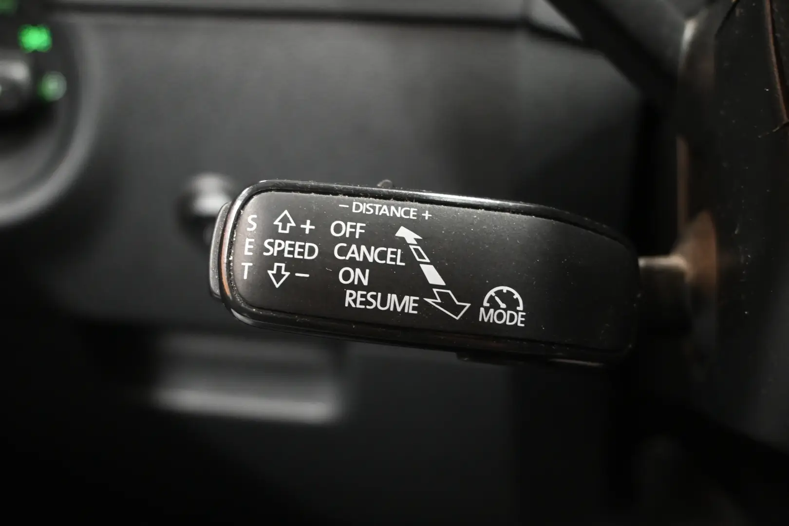 Car Image - 5H5xdlsxe7MTgPO8q6bJ3y