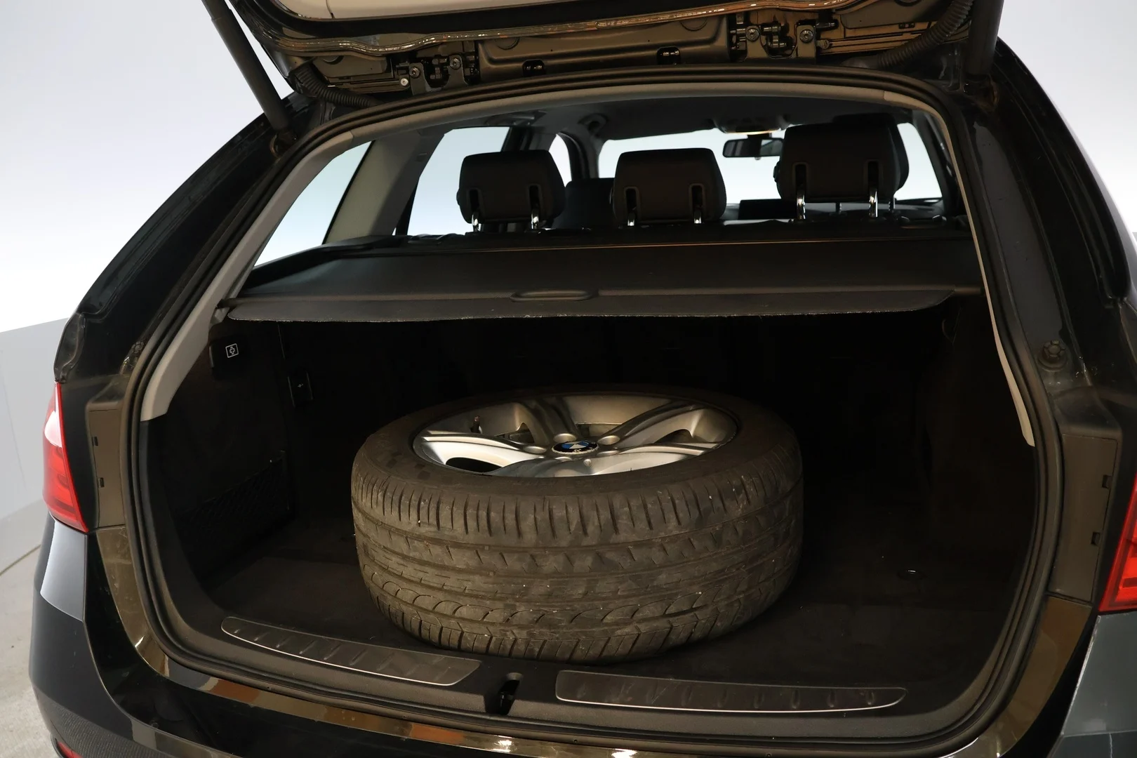 Car Image - 6iIB1xkVMS4LffP70Cuv5p