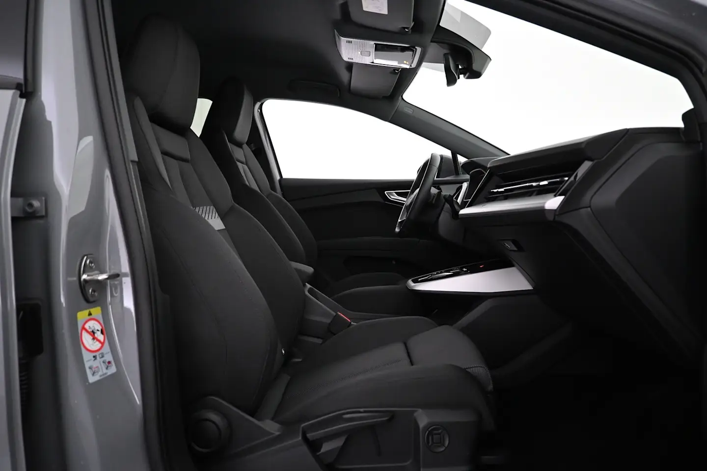 Car Image - 5iIr8Q8vVMpFYKxPg120iD
