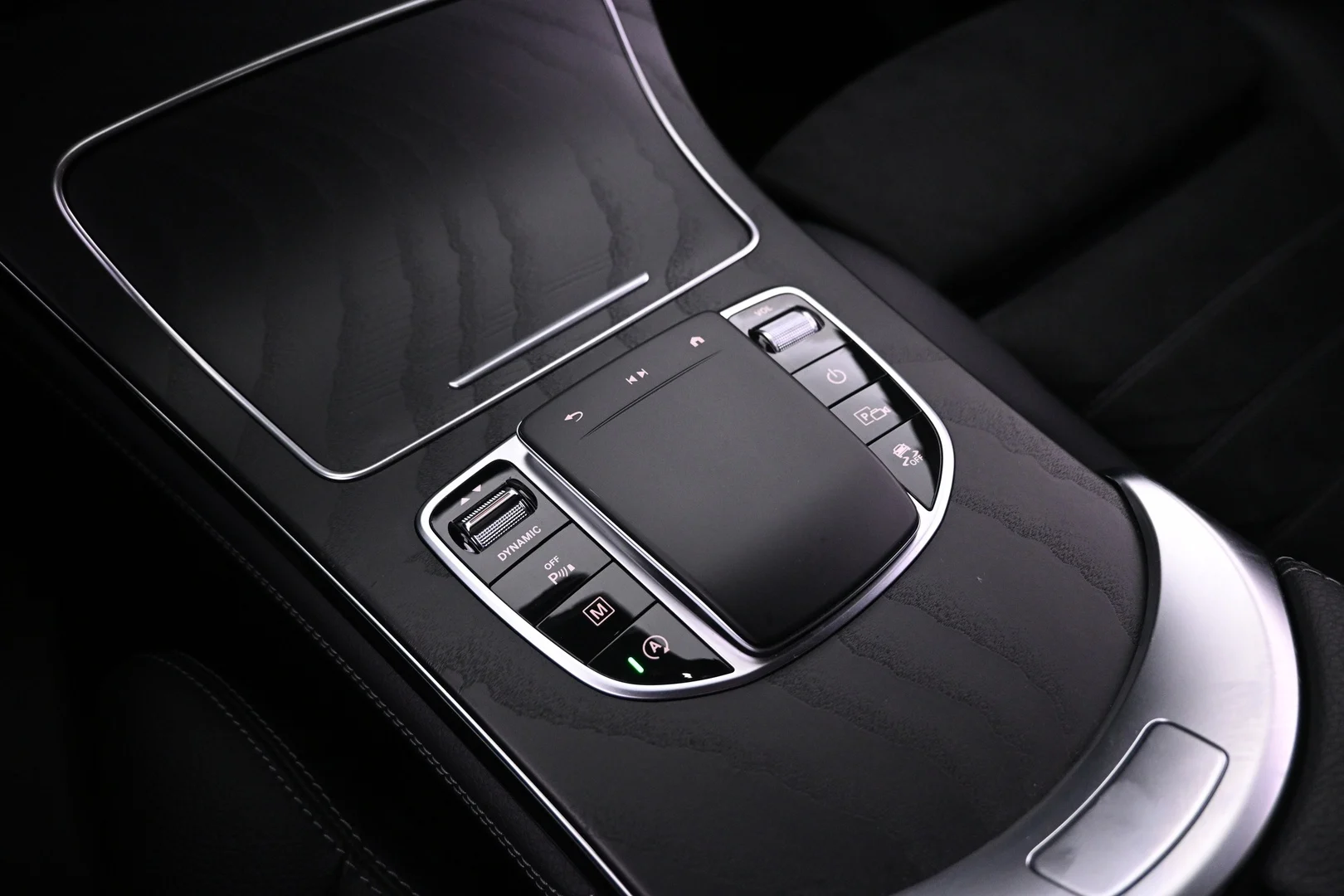Car Image - I6WWHlFLIzLl0N44DReBl