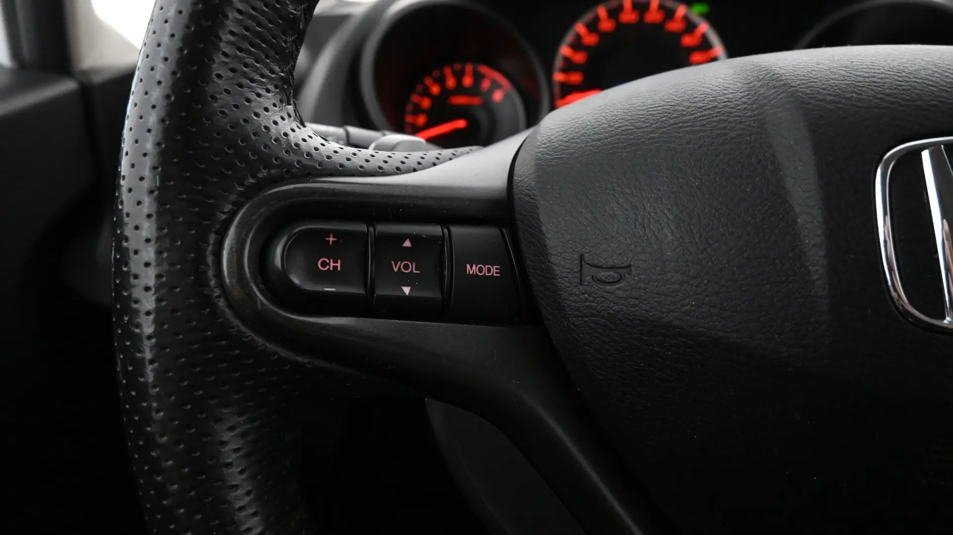 Car Image - 4nYXwUVLFFMrEsMtEP2RGp